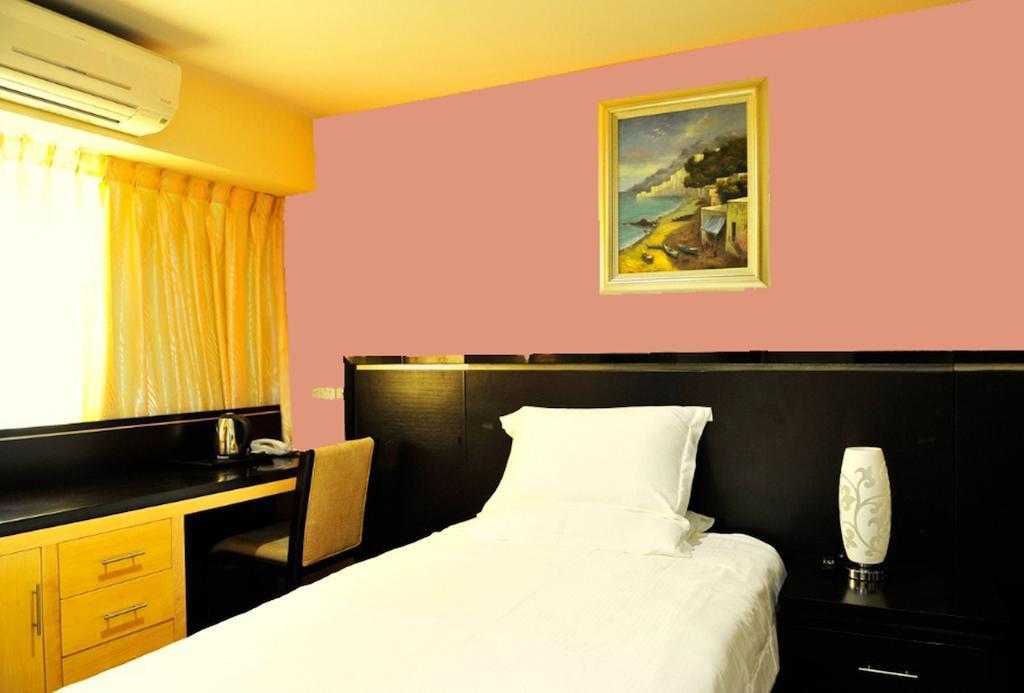 Hallmark Crown Hotel Malacca Kültér fotó
