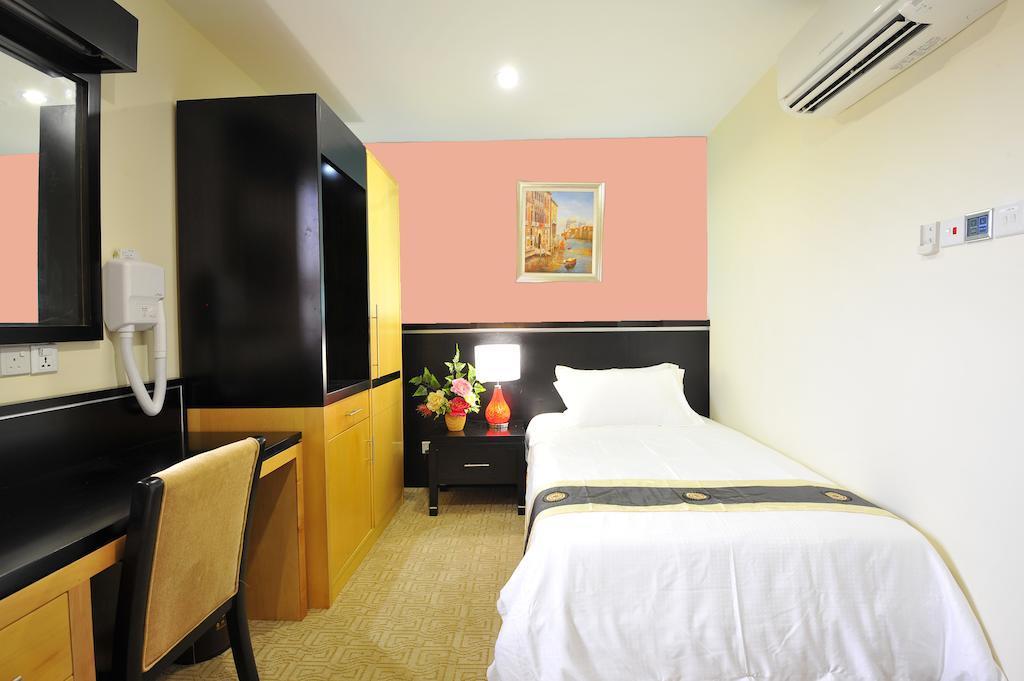 Hallmark Crown Hotel Malacca Kültér fotó