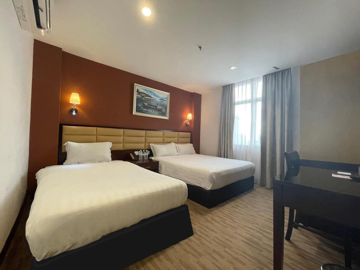 Hallmark Crown Hotel Malacca Kültér fotó