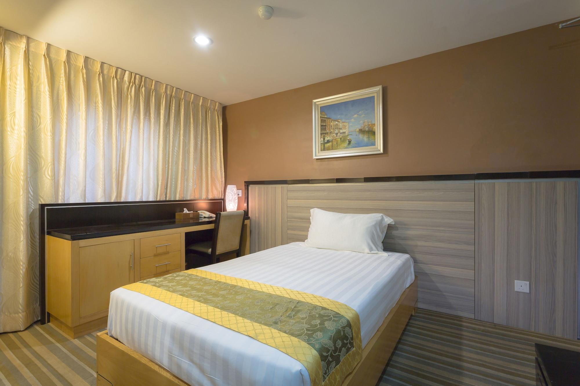 Hallmark Crown Hotel Malacca Kültér fotó