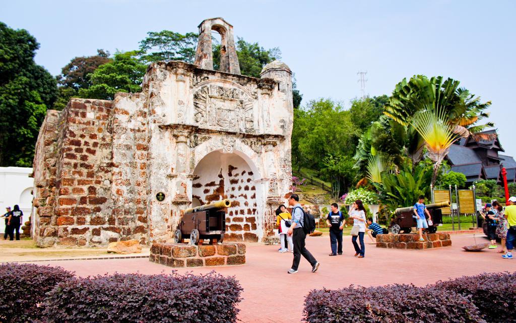 Hallmark Crown Hotel Malacca Kültér fotó