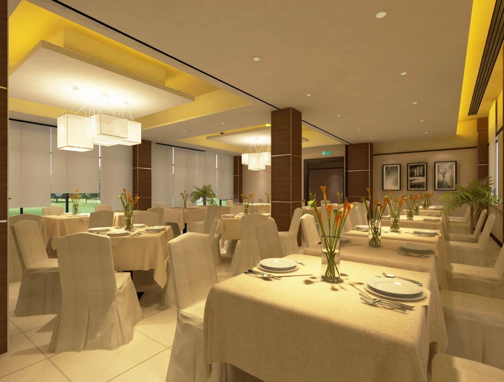 Hallmark Crown Hotel Malacca Kültér fotó